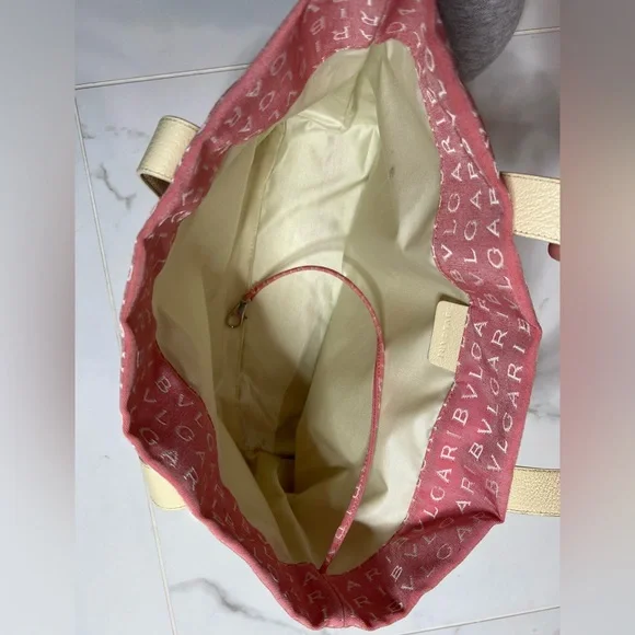 Bvlgari mania red logo tote - Picture 6 of 14